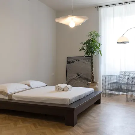 Apartmán Charming Decor Flat In *