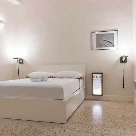 Charming Decor Flat In * Florencie